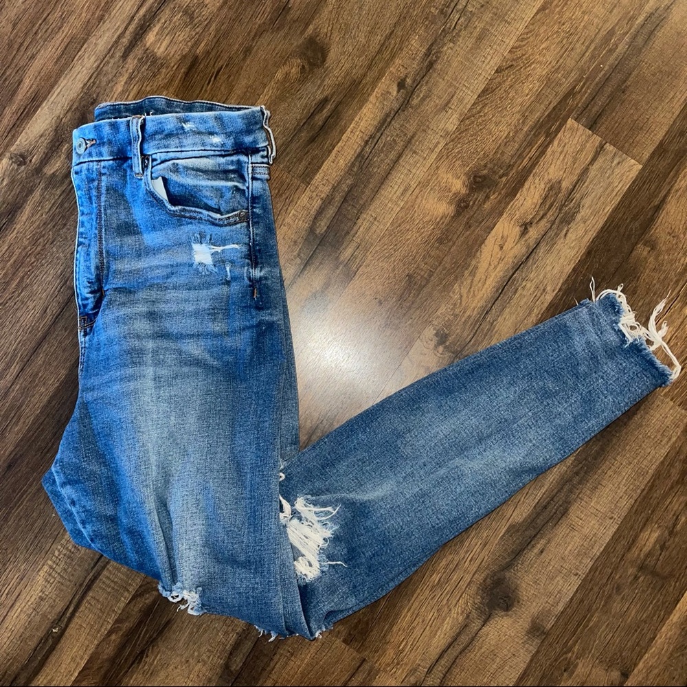 AMERICAN EAGLE JEANS